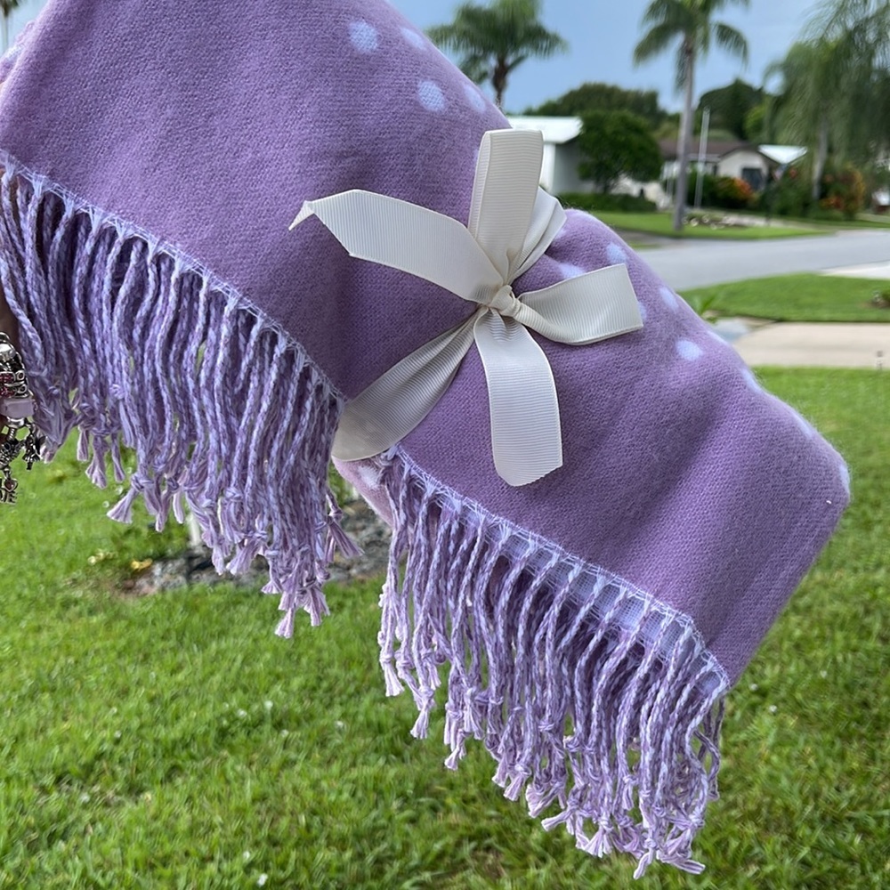HOME REFLECTIONS Dot Throw with Fringe reversible In Lilac - Picture 2 of 13